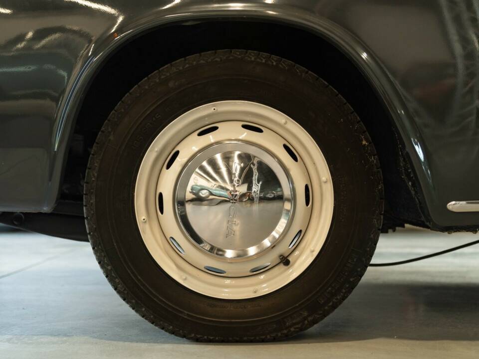 Image 15/43 of Lancia Flavia 1500 (1967)