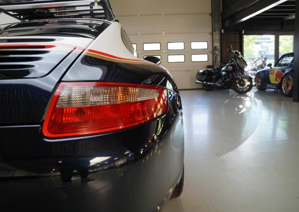 Image 35/50 de Porsche 911 Carrera (2005)