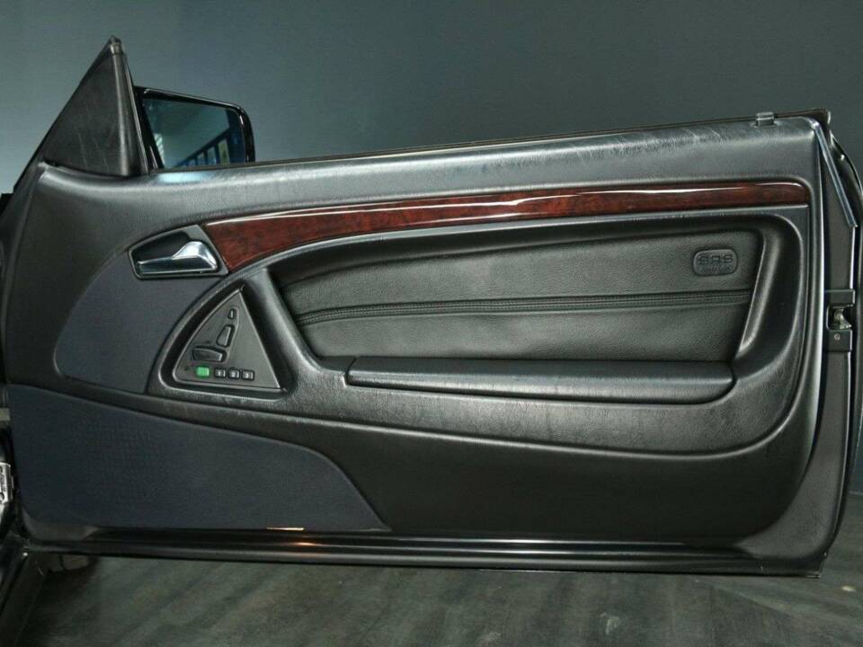 Imagen 12/30 de Mercedes-Benz SL 500 (1998)