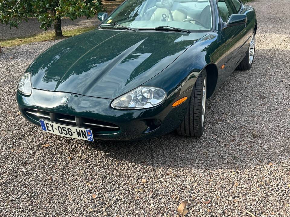 Image 1/18 of Jaguar XK8 4.0 (1998)