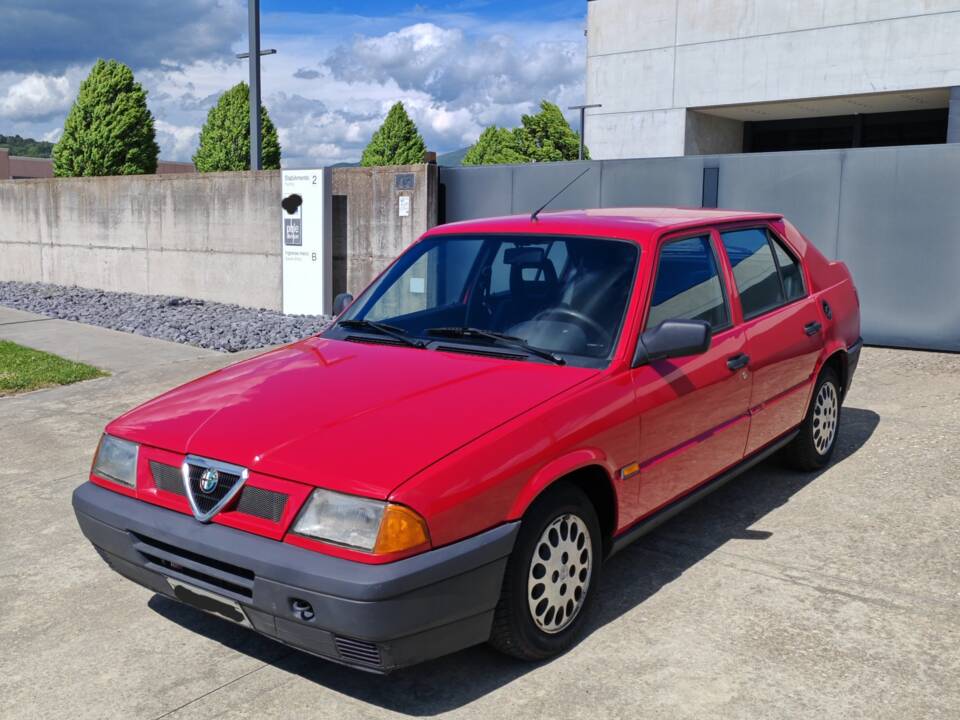 Bild 1/31 von Alfa Romeo 33 - 1.3 S (1989)
