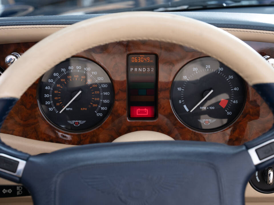 Afbeelding 12/31 van Bentley Azure (1999)