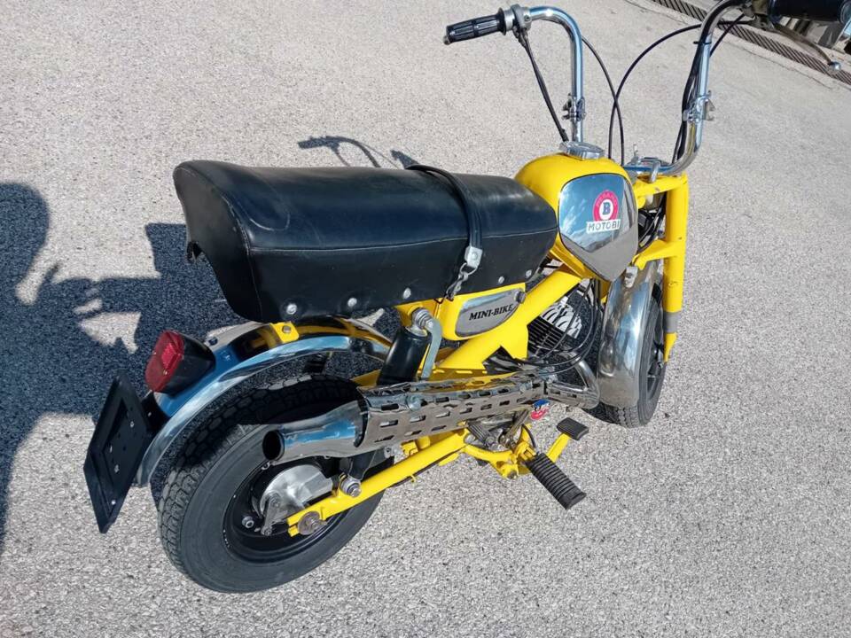 Image 3/9 of Motobi DUMMY (1970)