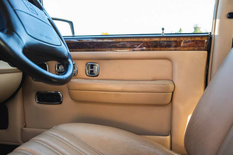 Imagen 43/50 de Rolls-Royce New Silver Dawn (1997)