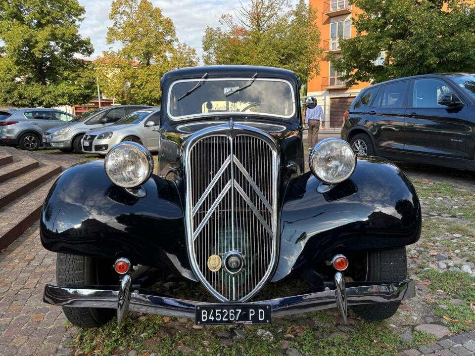 Bild 1/7 von Citroën Traction Avant 11 BL (1952)