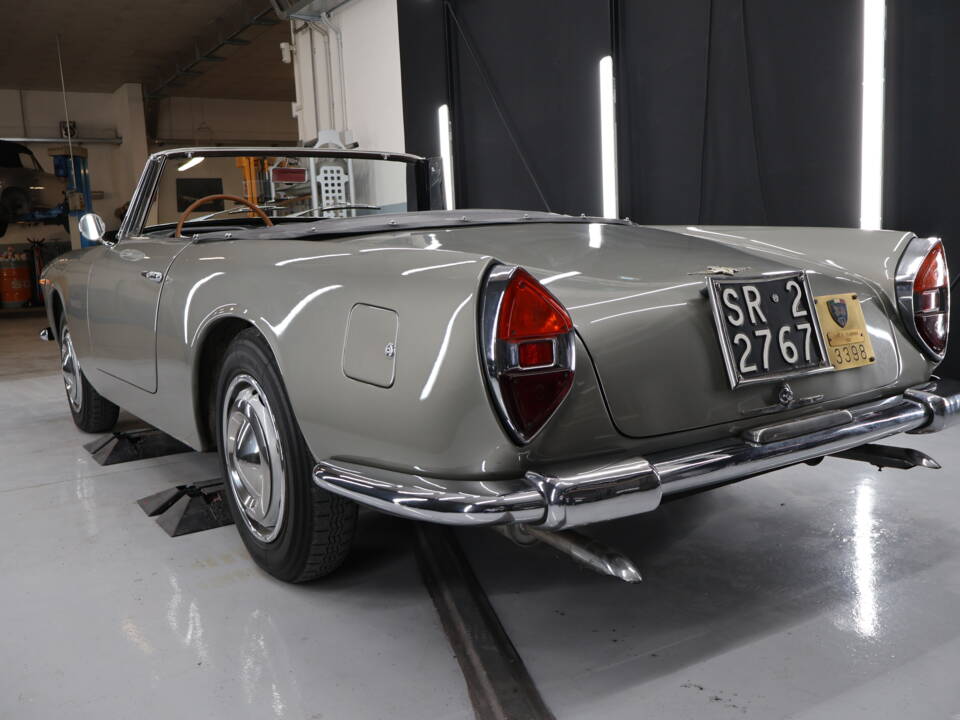 Imagen 28/35 de Lancia Flaminia GT 3C 2.5 Convertible (1961)