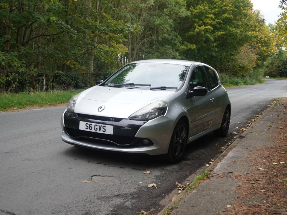 Bild 3/18 von Renault Clio Gordini R.S. (2010)