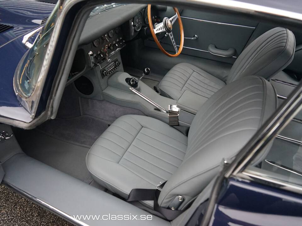 Bild 25/30 von Jaguar E-Type 4.2 (1965)
