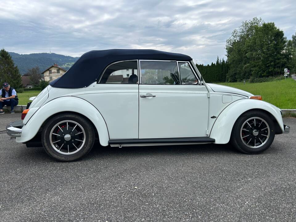 Image 20/28 of Volkswagen Coccinelle 1600 (1970)