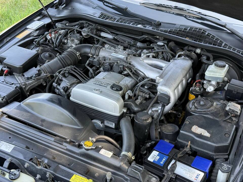 Image 20/25 of Lexus SC 300 (1995)