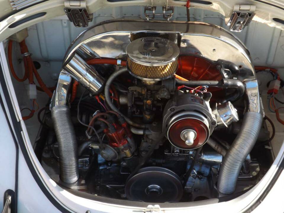 Bild 31/50 von Volkswagen Käfer 1303 LS (1973)