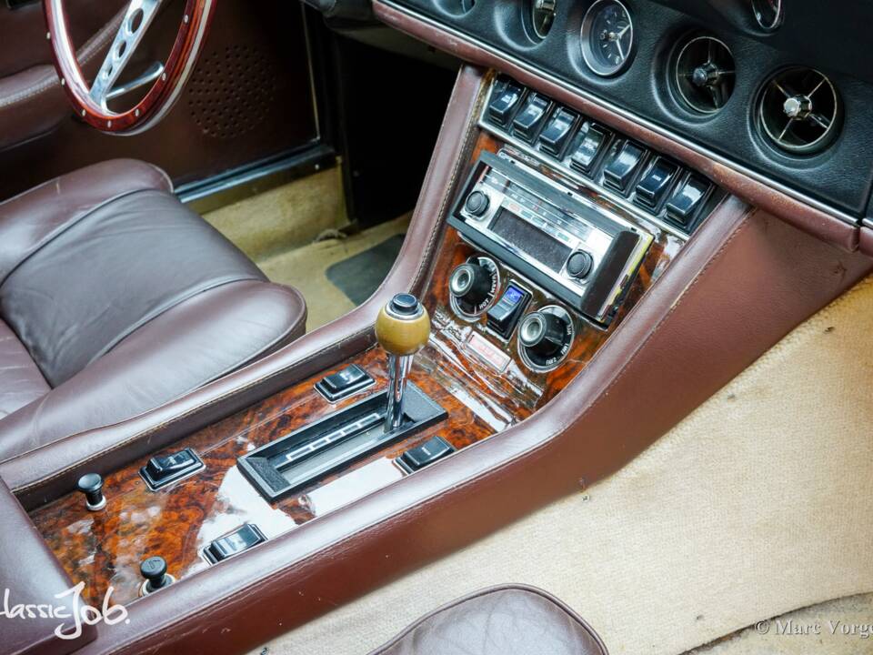 Bild 38/52 von Jensen Interceptor  MK III (1972)