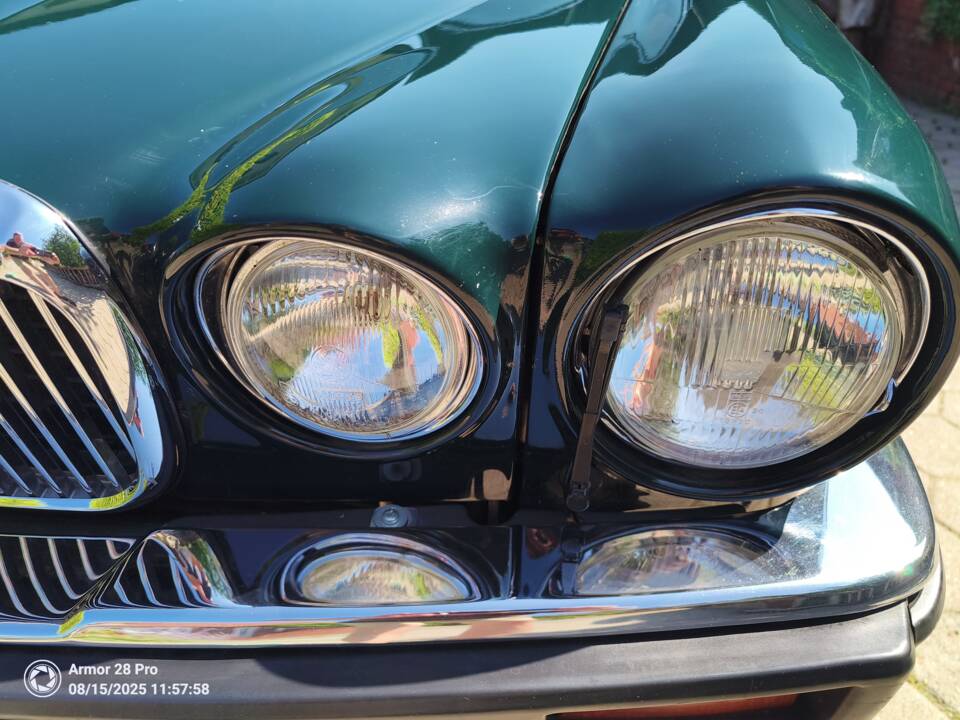 Immagine 4/8 di Jaguar XJ 12 (1992)