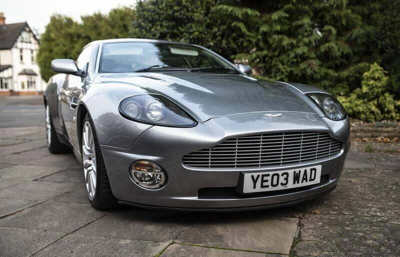 Image 30/38 de Aston Martin V12 Vanquish (2003)