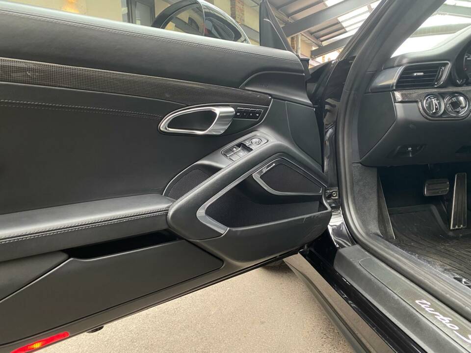 Bild 36/44 von Porsche 911 Turbo S (2013)