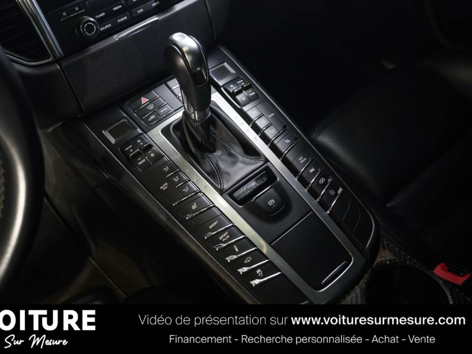 Image 15/29 de Porsche Macan Turbo (2017)