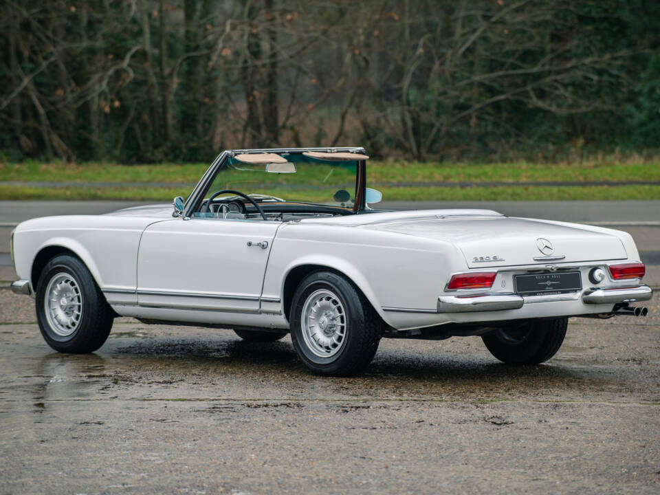 Imagen 10/26 de Mercedes-Benz 230 SL (1965)