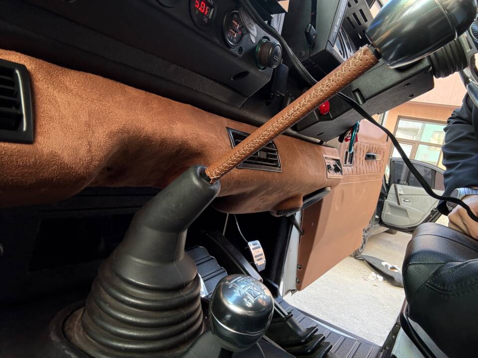 Afbeelding 13/73 van Land Rover Defender 110 (2005)