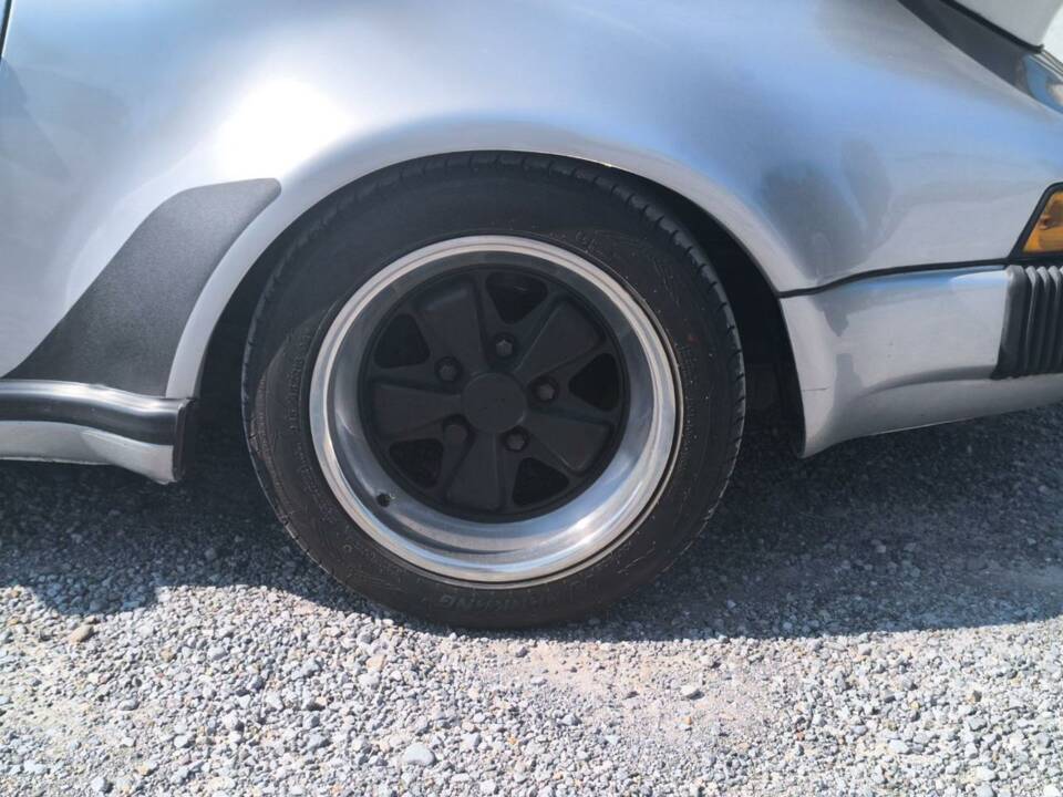 Bild 30/40 von Porsche 911 Carrera 3.2 (WTL) (1986)