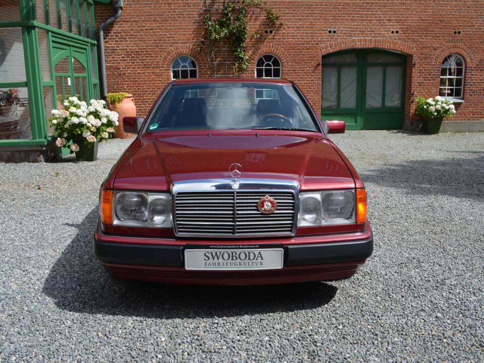 Bild 5/15 von Mercedes-Benz 230 CE (1991)
