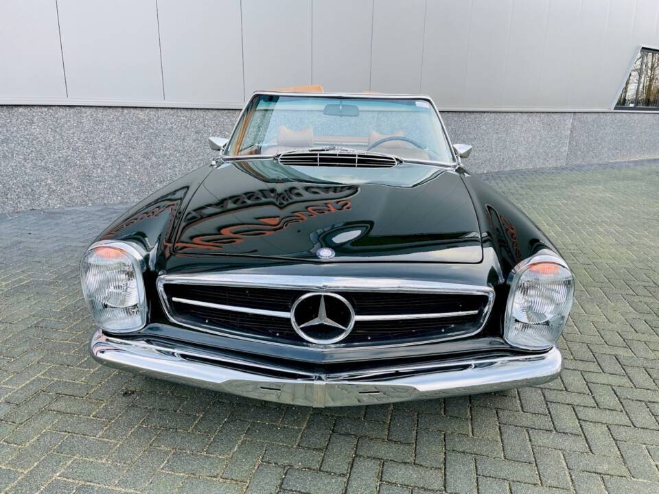 Image 3/36 of Mercedes-Benz 280 SL (1970)