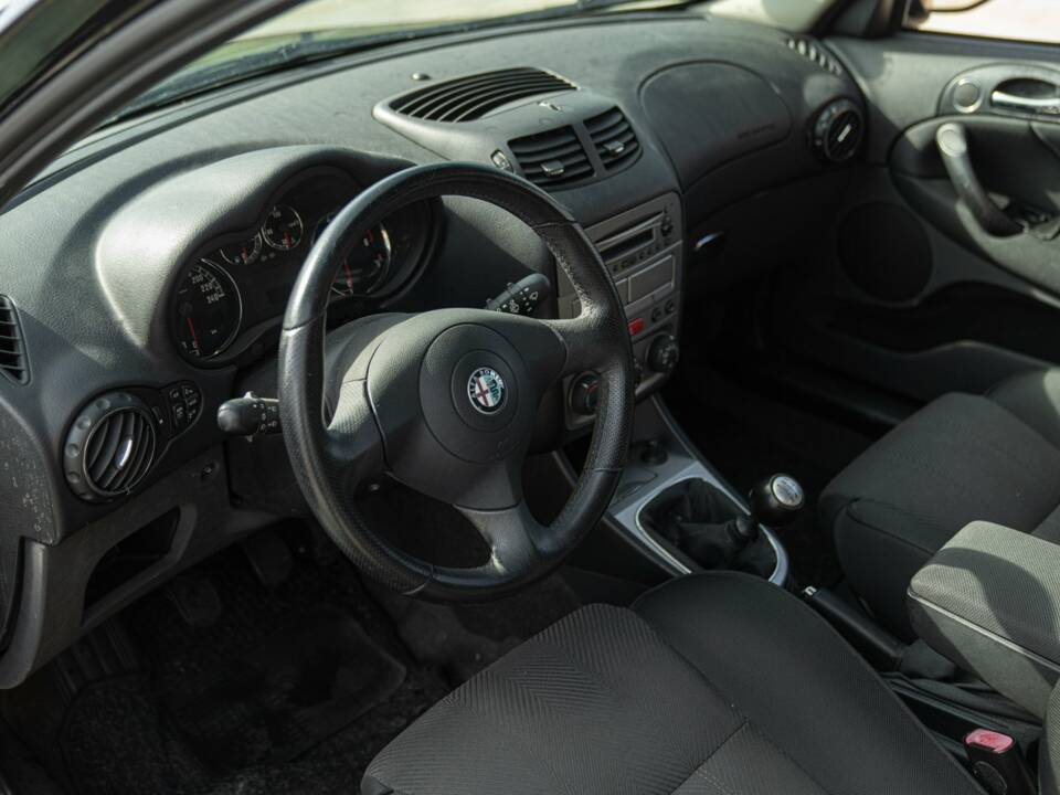 Afbeelding 30/50 van Alfa Romeo 147 1.9 JTD (2007)