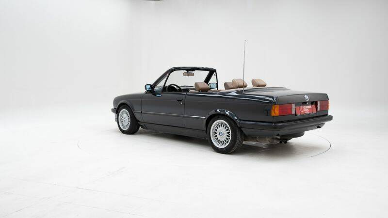 Image 4/15 of BMW 320i (1990)