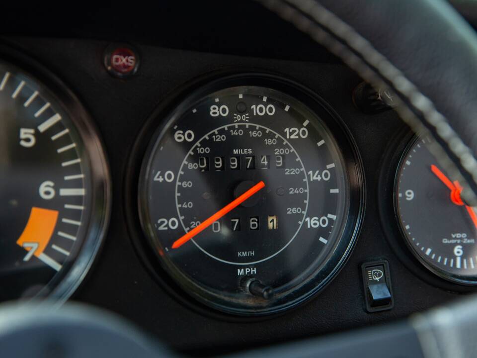 Image 13/35 of Porsche 911 SC 3.0 (1983)