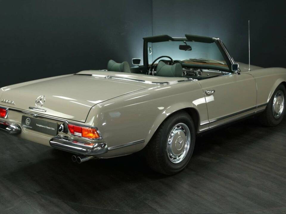 Image 2/50 de Mercedes-Benz 280 SL (1970)