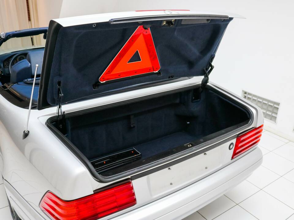 Bild 59/84 von Mercedes-Benz SL 320 (1996)