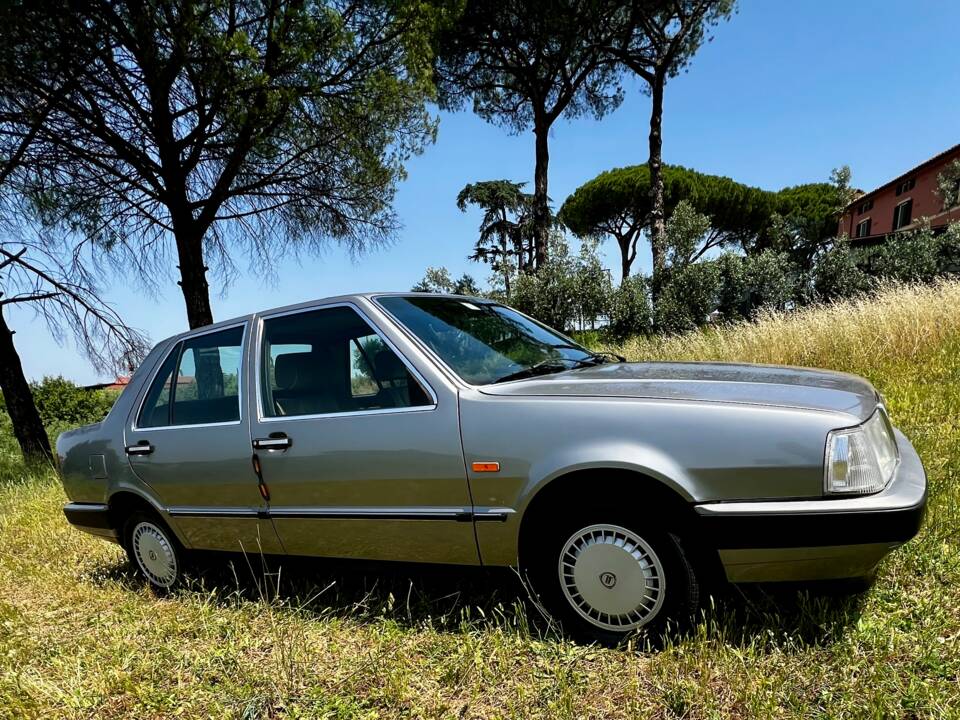 Afbeelding 4/81 van Lancia Thema I.E. (1986)