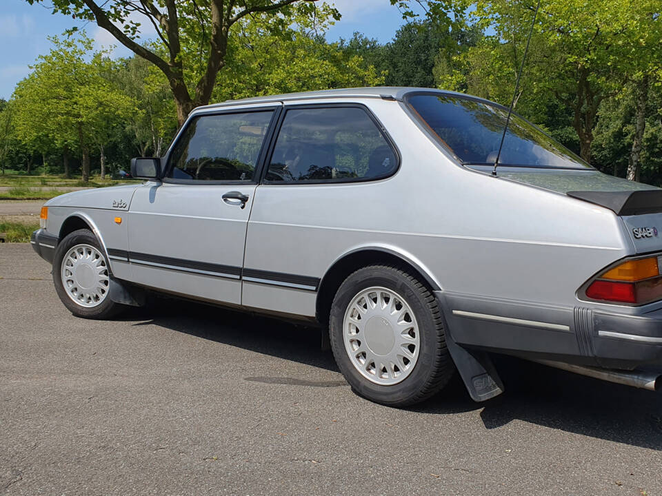 Image 5/8 of Saab 900 Turbo (1987)