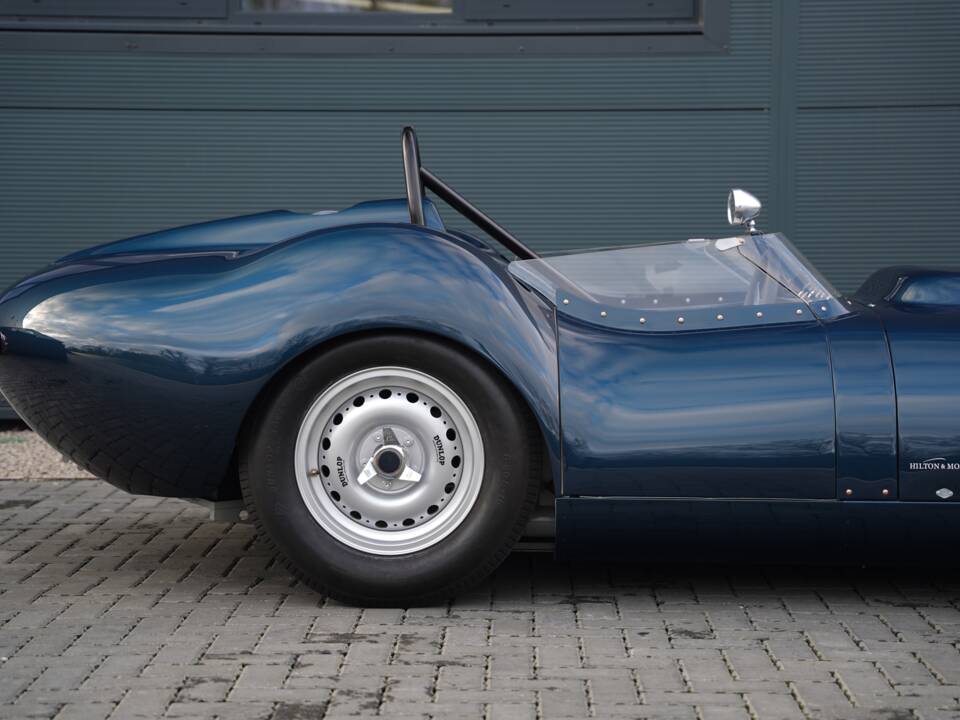 Image 9/50 of Lister Knobbly (1958)