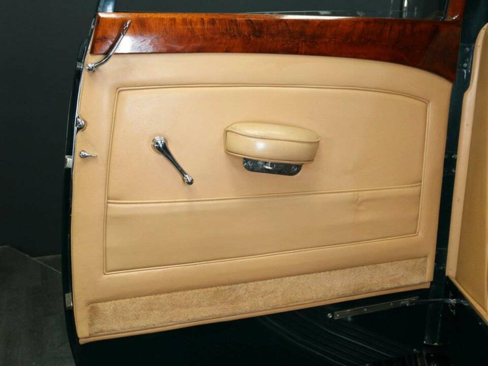 Image 9/30 of Rolls-Royce Phantom III (1938)