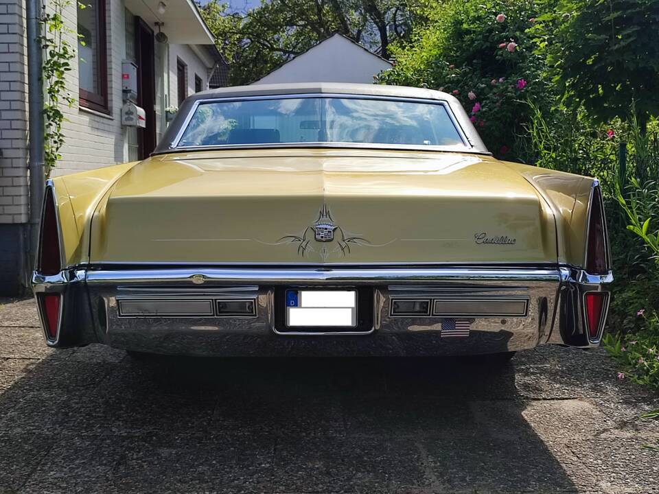 Imagen 9/25 de Cadillac Sedan DeVille (1970)