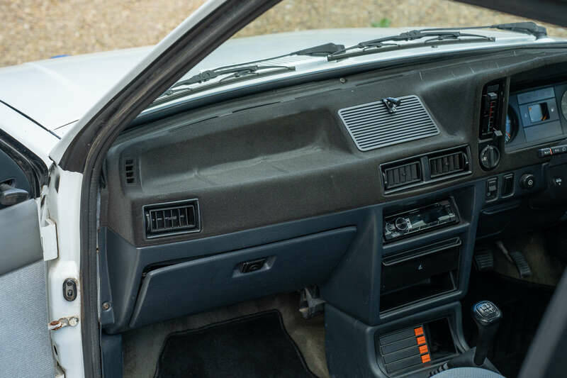 Imagen 50/50 de Ford Escort XR3i (1983)