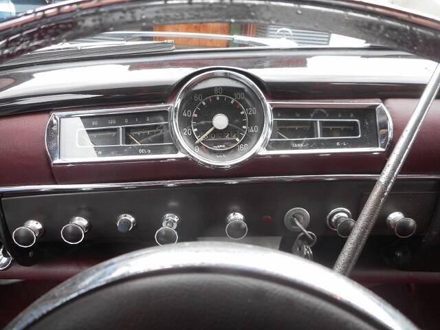 Image 13/22 of Mercedes-Benz 190 (1957)