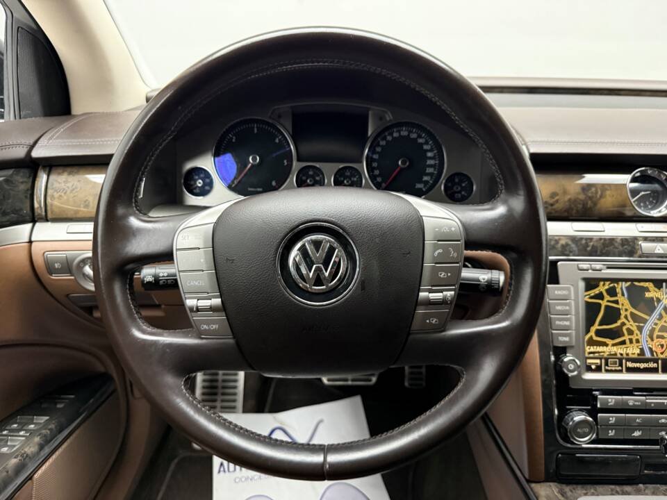 Image 6/25 of Volkswagen Phaeton 3.0 V6 TDI (2011)