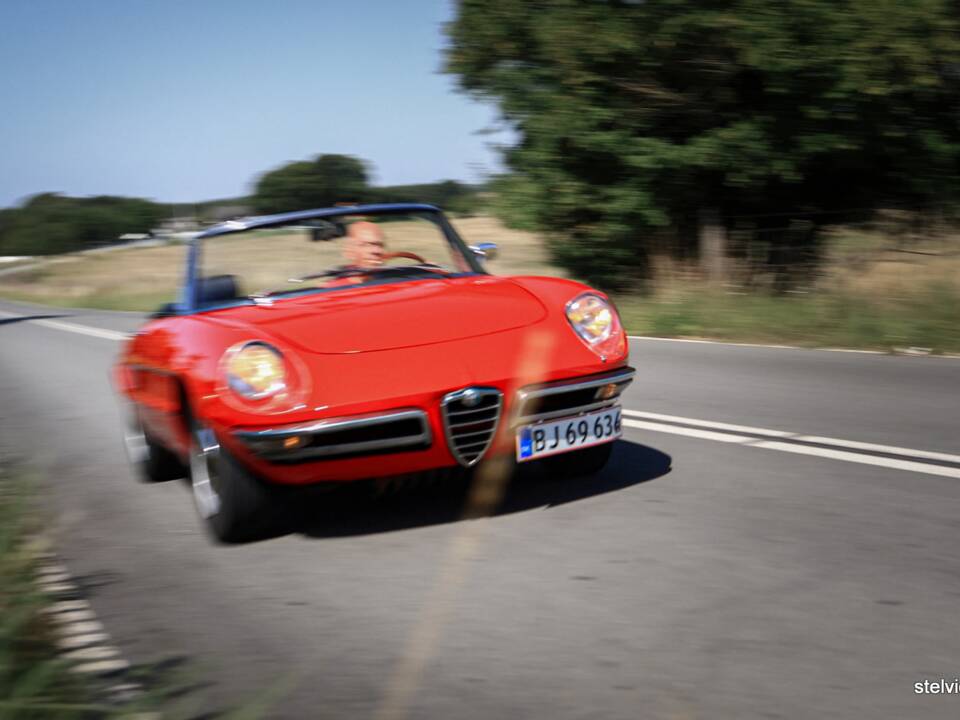 Image 44/44 of Alfa Romeo 1750 Spider Veloce (1969)