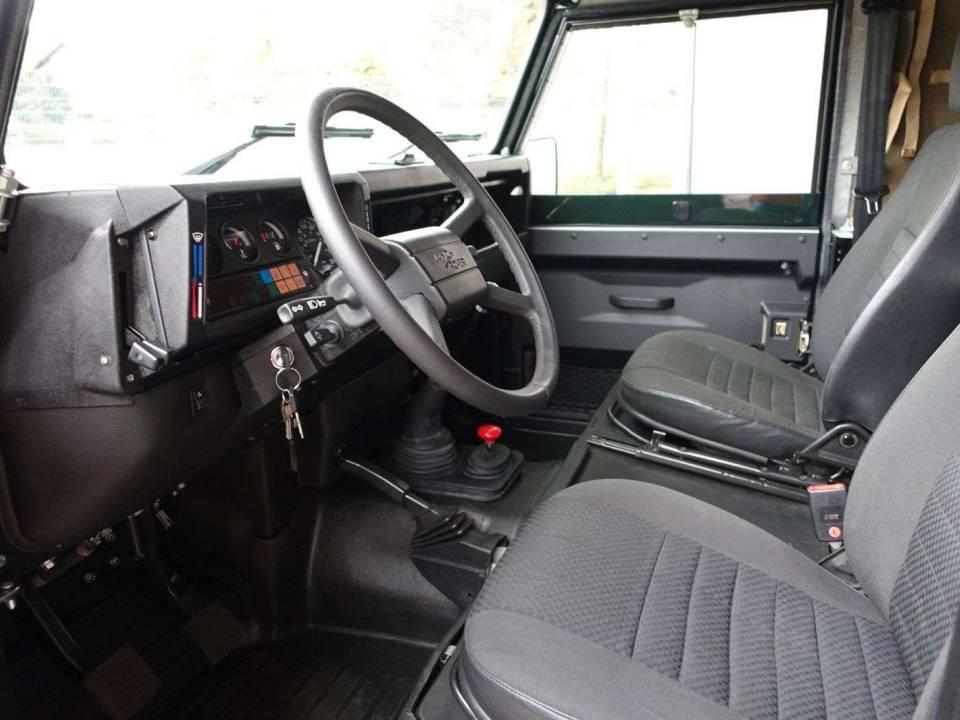 Image 11/18 de Land Rover 90 (1989)