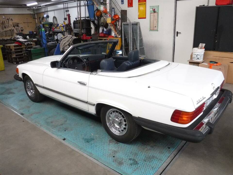 Image 29/50 of Mercedes-Benz 380 SL (1984)