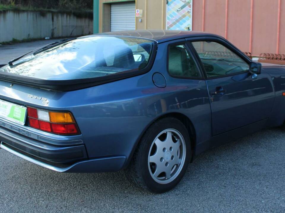 Image 5/10 of Porsche 944 S2 (1990)