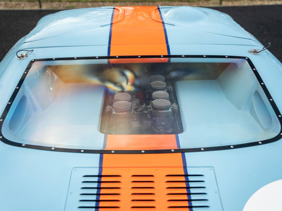 Image 11/32 of Ford GT40 (1965)