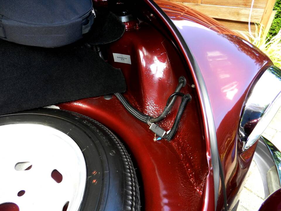 Image 20/54 de Volkswagen Beetle 1303 LS (1978)
