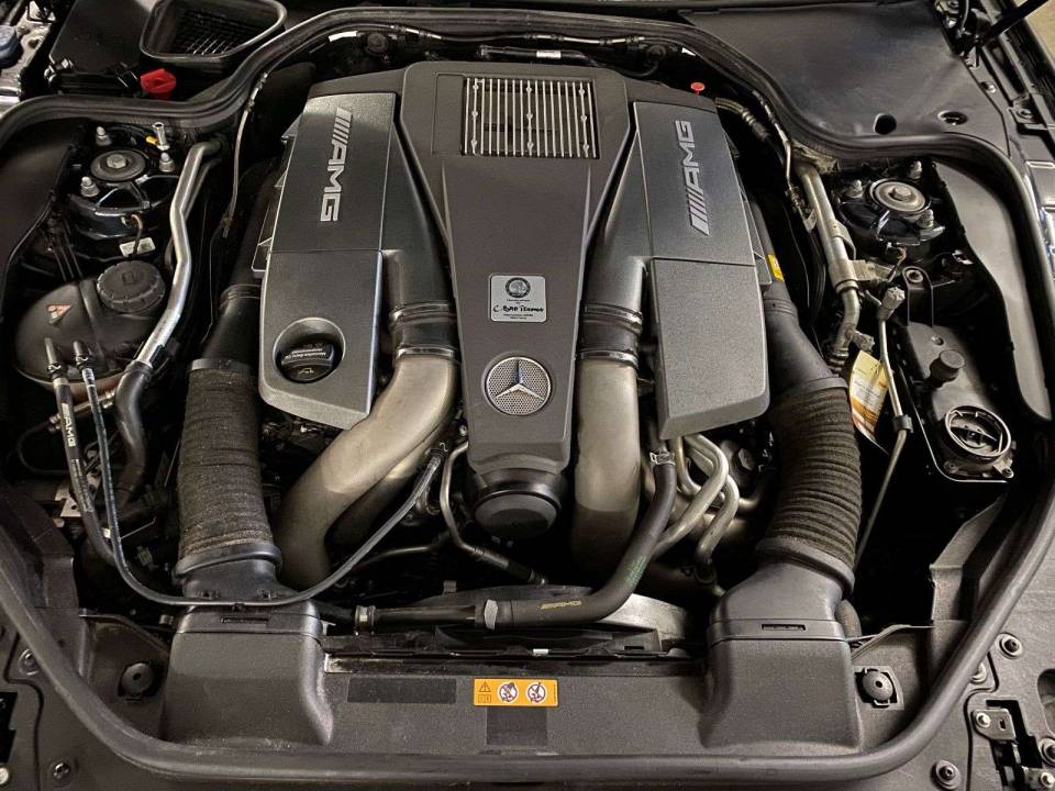 Image 19/20 of Mercedes-Benz SL 63 AMG (2017)