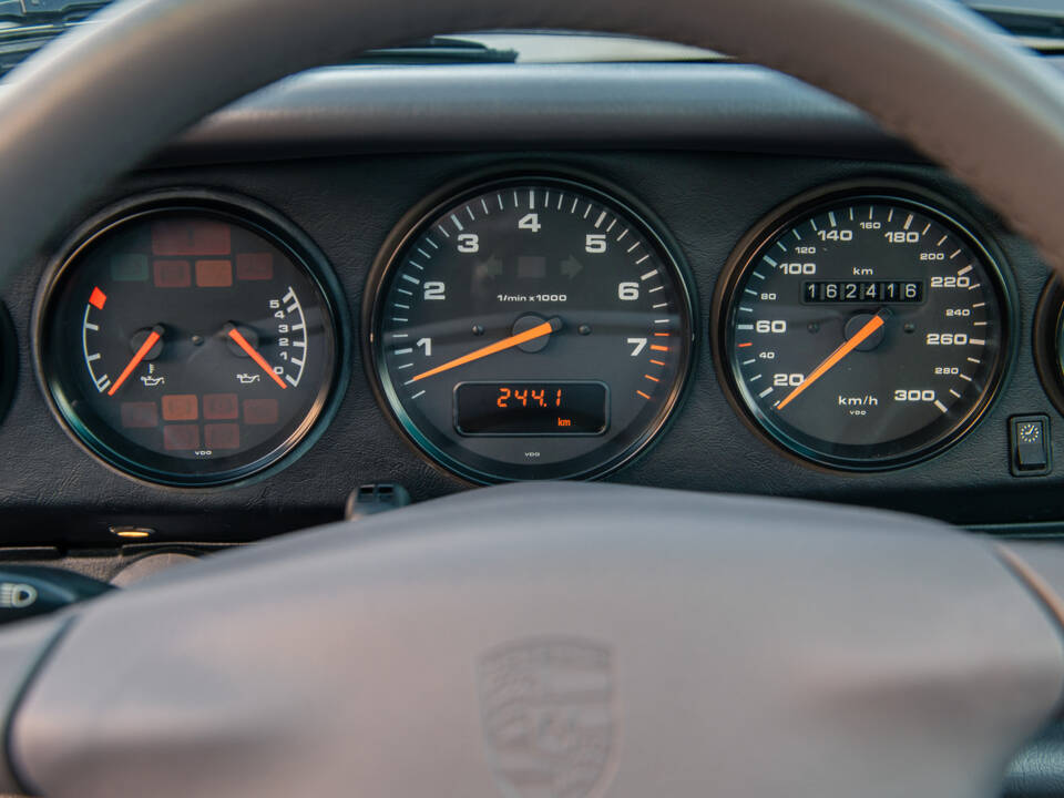 Bild 25/34 von Porsche 911 Carrera (1997)