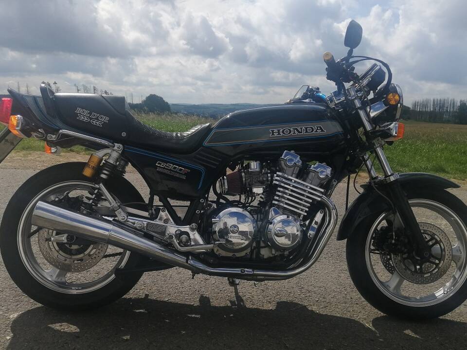 Image 40/54 of Honda CB 900 F Bol d'Or (1979)