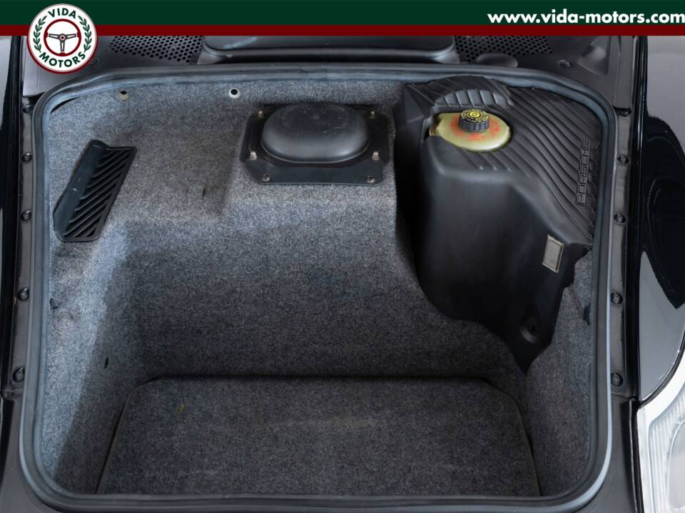 Bild 10/12 von Porsche 911 Carrera 4 (1999)