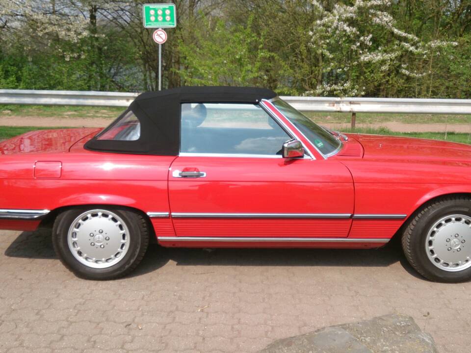 Image 6/18 de Mercedes-Benz 300 SL (1986)
