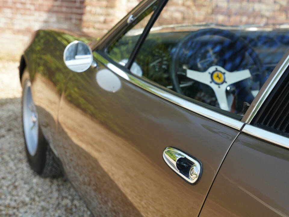 Image 49/50 of Ferrari 365 GTC&#x2F;4 (1972)